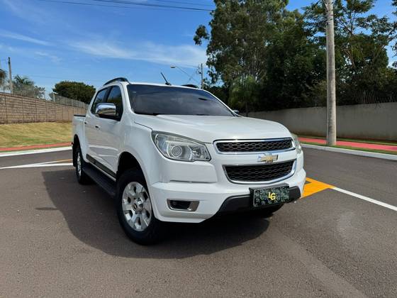 CHEVROLET S10 2.4 LTZ 4X2 CD 8V FLEX 4P MANUAL CHEVROLET S10 2.4 LTZ 4X2 CD 8V FLEX 4P MANUAL
